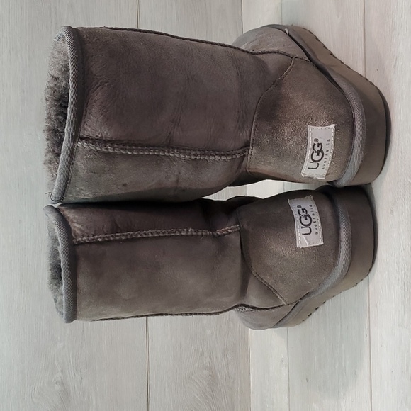 Ugg Australia Women 5825 Classic Short Sheepskin Leather boots shoes sz 10 - Picture 4 of 14